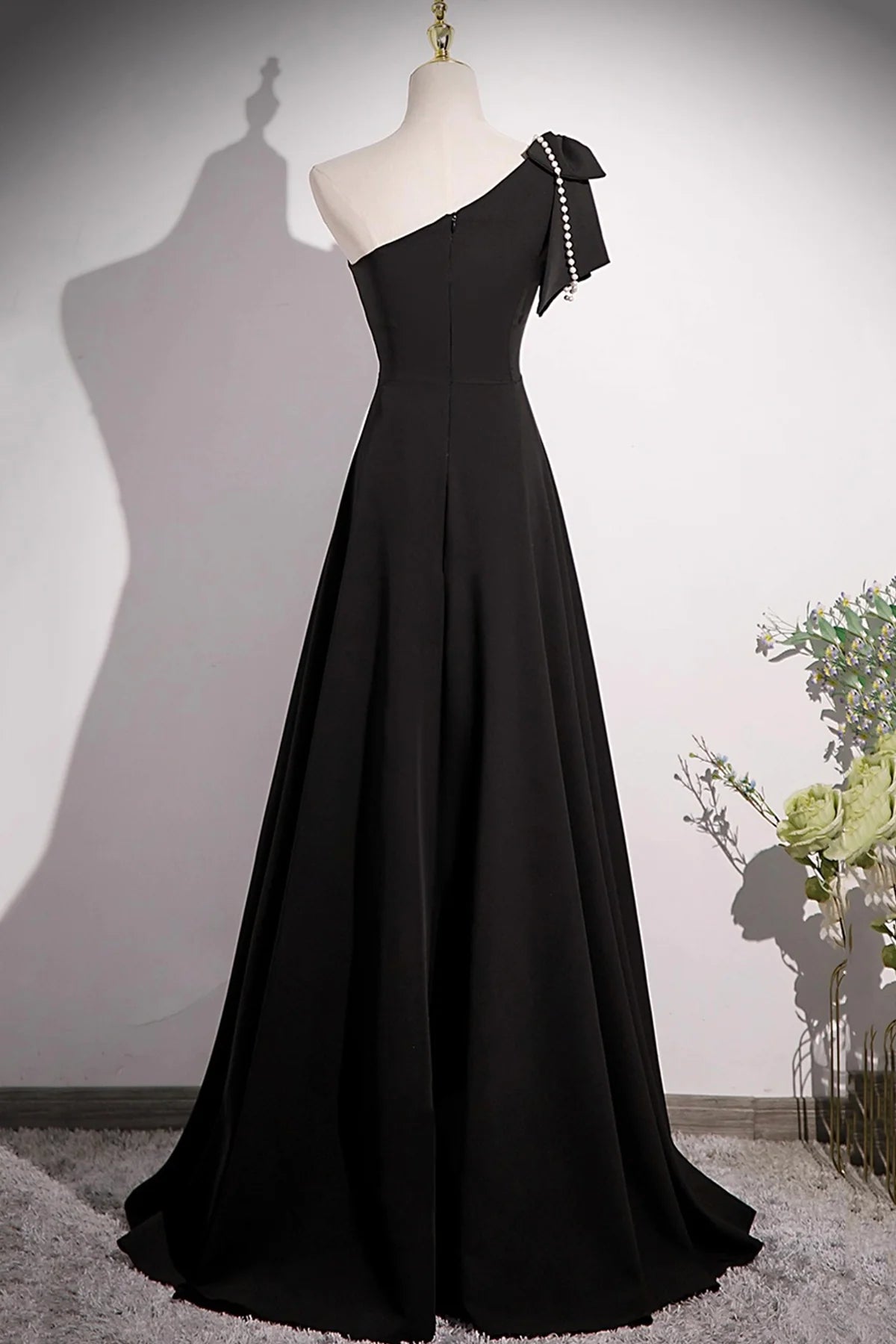 Robe Weitese noire longue, coupe trapèze, robe de soirée simple à une épaule, robe de bal longue au sol